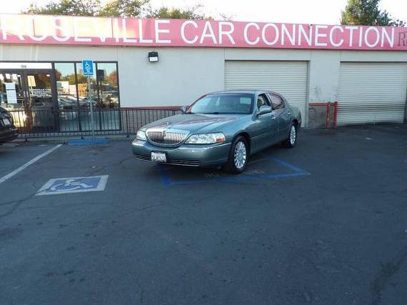 LINCOLN TOWN CAR 2005 1LNHM81W55Y645904 image LINCOLN TOWN CAR 2005 1LNHM81W55Y645904 image